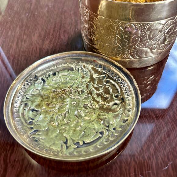 Vintage Ornate Bronze Trinket Box with Floral Embossed Design - Picture 3 of 10